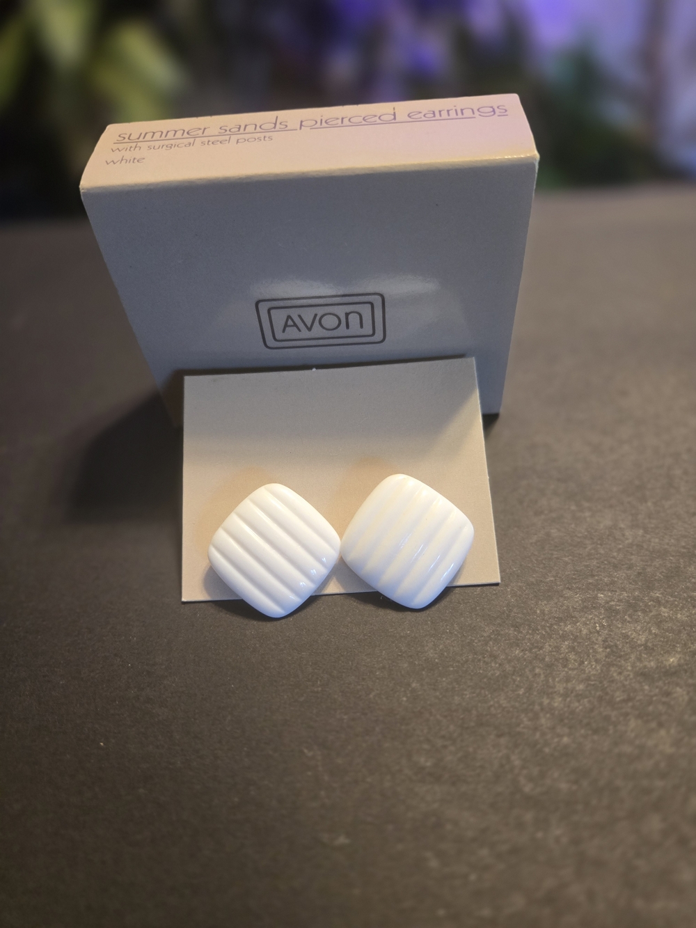 Avon White Summer sand Ribbed Square Stud Earrings